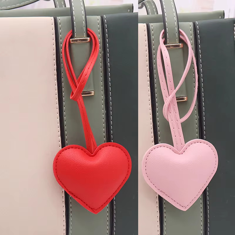 Luxury Bags Girls - Chaveiro de Coração em Couro Sintético