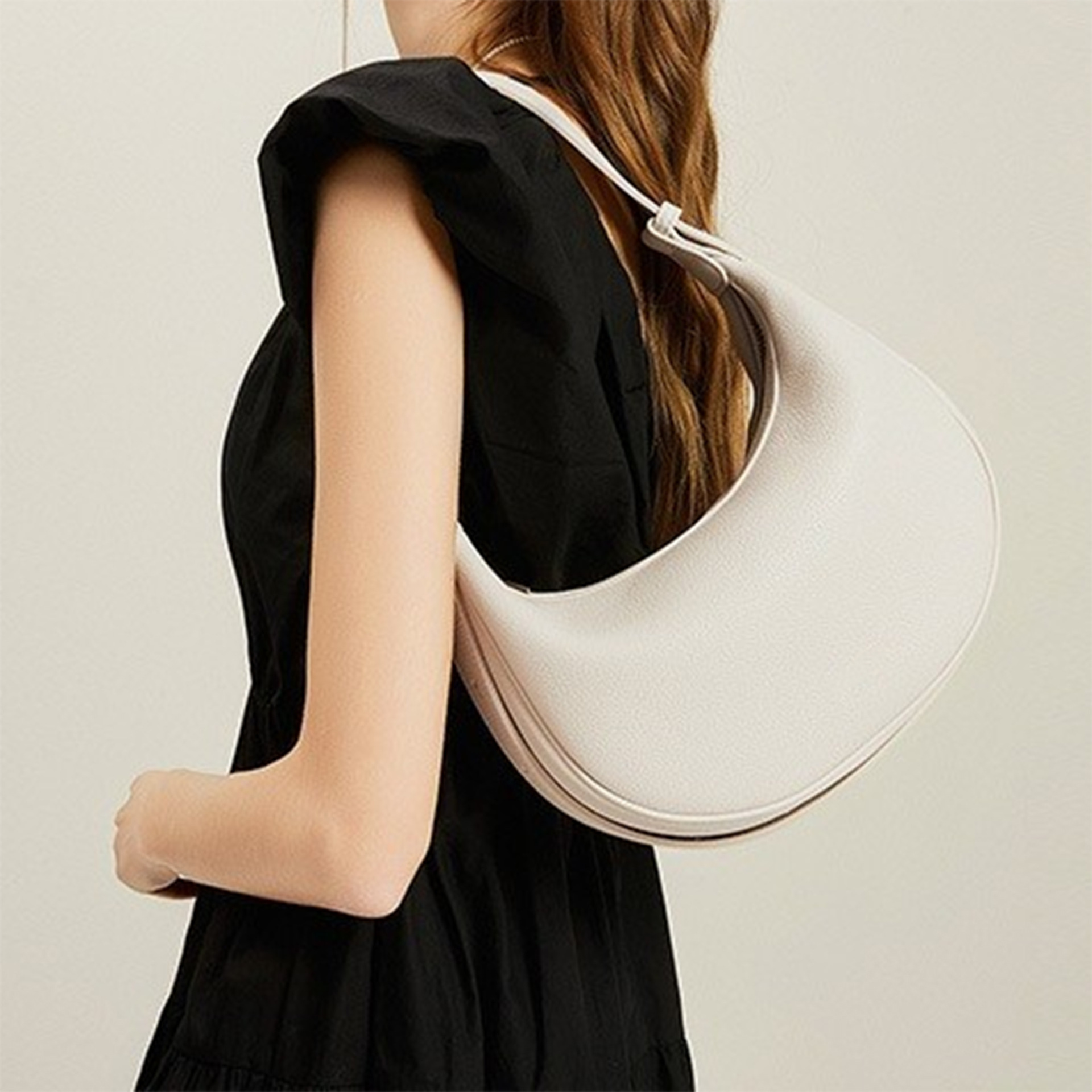 Bolsa de Ombro Feminina FOXER  - Luxury Bags Girls avaliação e preço