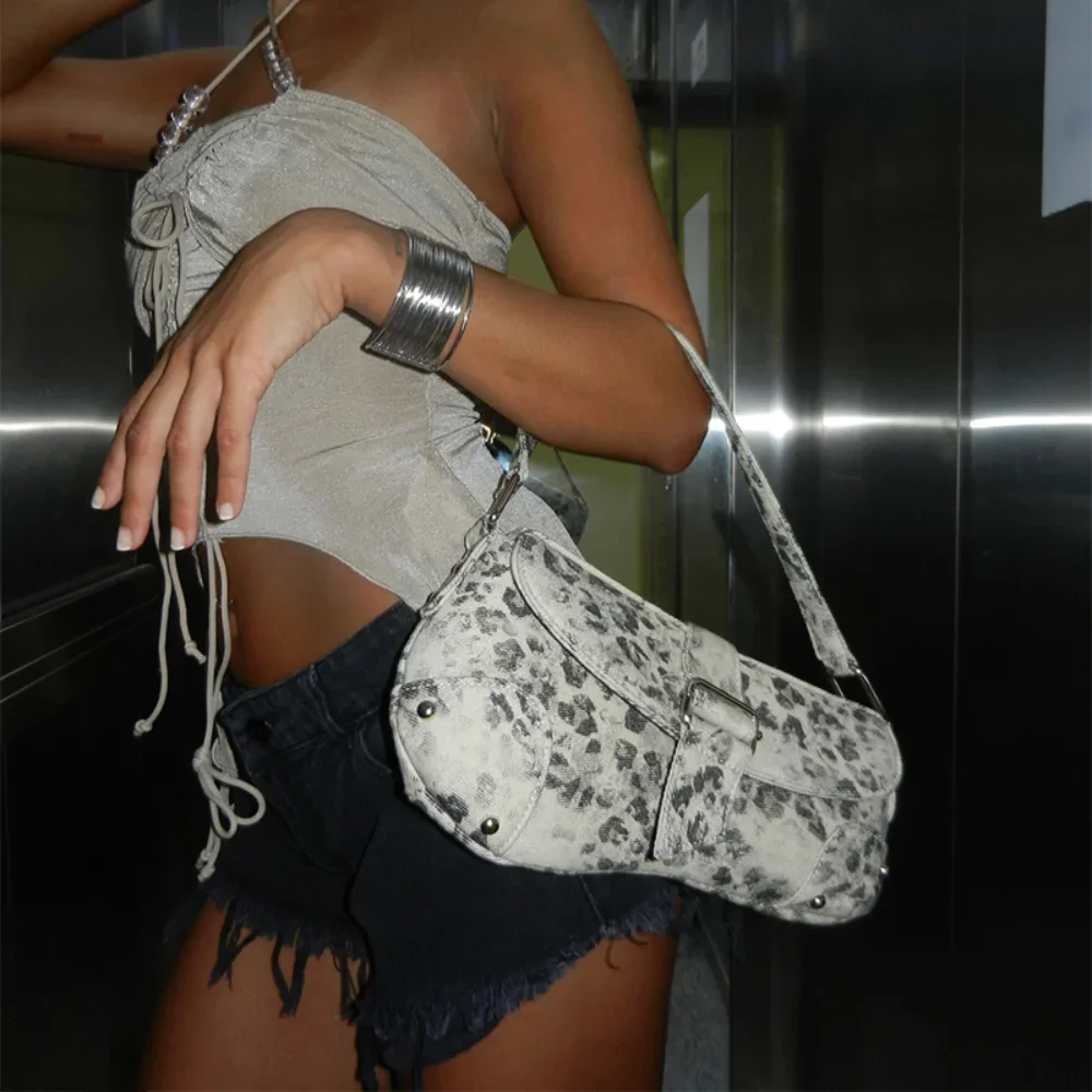 Nova Bolsa de Ombro 2026 com E - Saddle Bag Distressed avaliação e preço