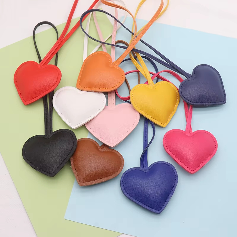 Chaveiro de Coração em Couro S - Luxury Bags Girls avaliação e preço