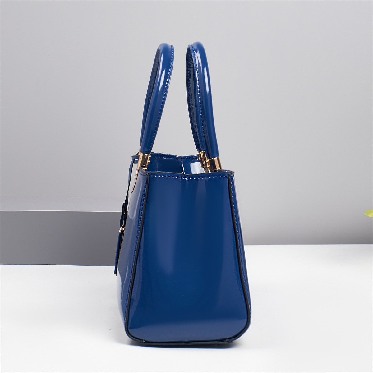 Nova Bolsa de Ombro Feminina 2 - Luxury Bags Louis Vuitton avaliação e preço