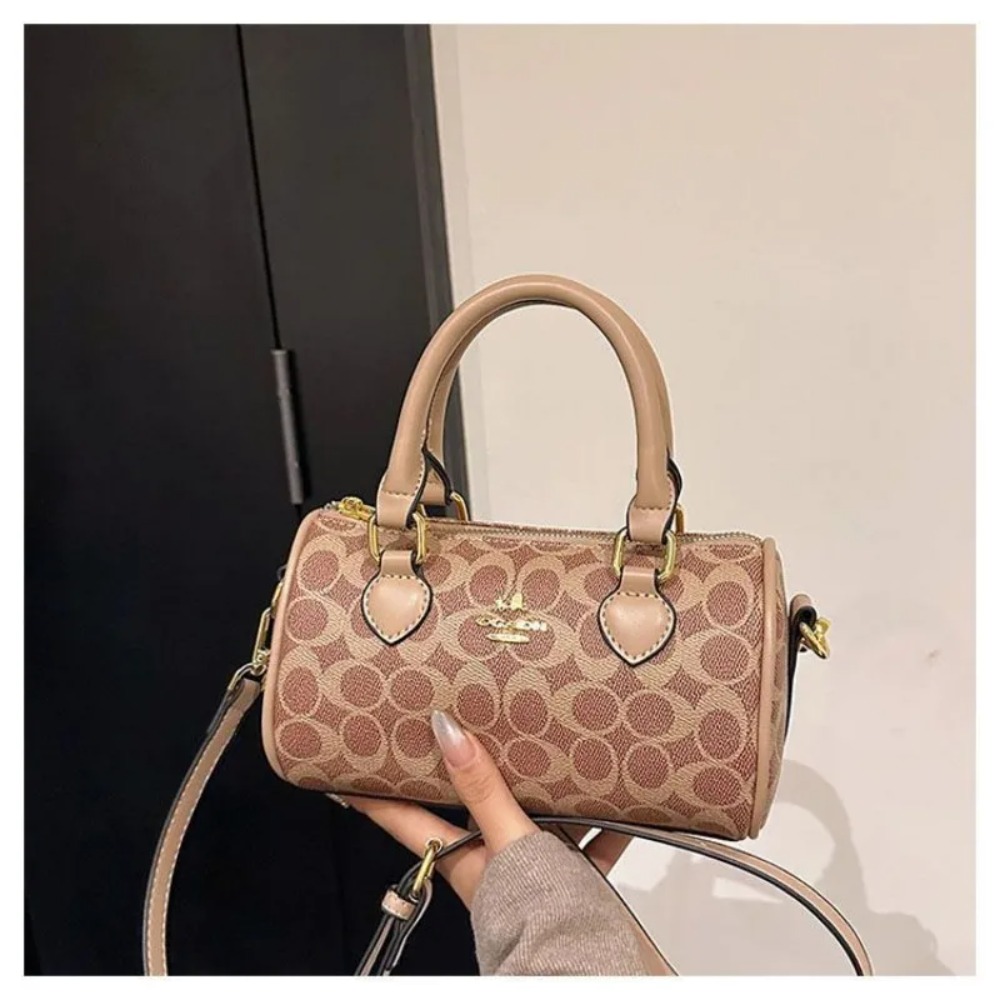 Bolsa Transversal Feminina de  - Luxury Bags Louis Vuitton avaliação e preço